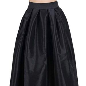 Skirt - black - high waist - full - maxi